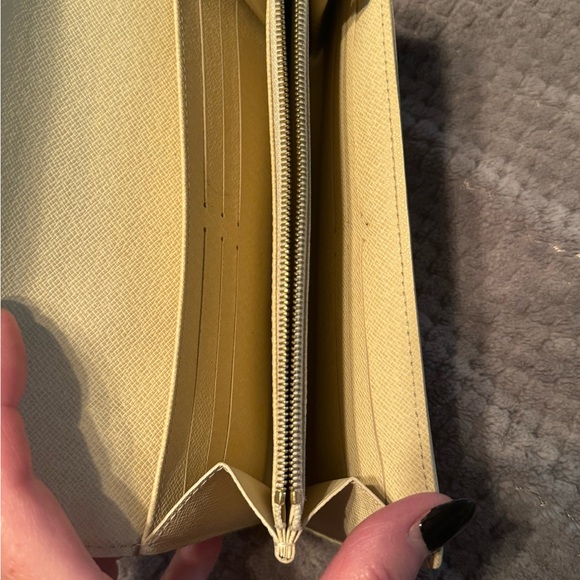 Louis Vuitton Damier Azur Long Wallet with COA - Picture 3 of 9